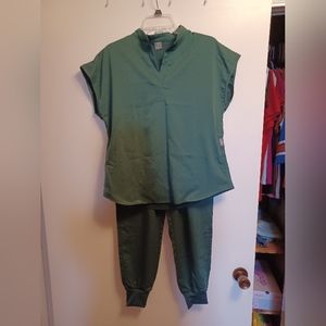 Elegant Green Women's Two-Piece Outfit